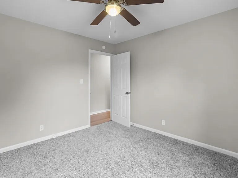 931 Poppy Dr — Photo 9
