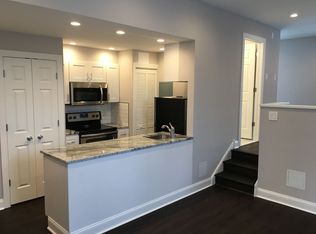 2227 Locust St APT 2F, Philadelphia, PA 19103