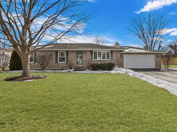 3497 Woodlawn Ave, Gurnee, IL 60031