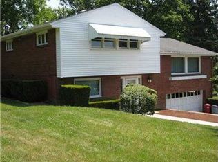 121 Amesbury Dr, Pittsburgh, PA