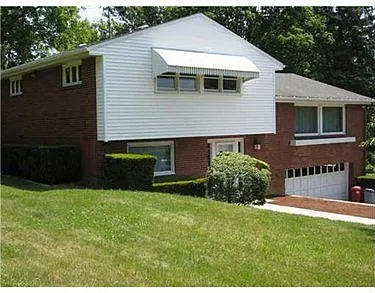 121 Amesbury Dr photo 1