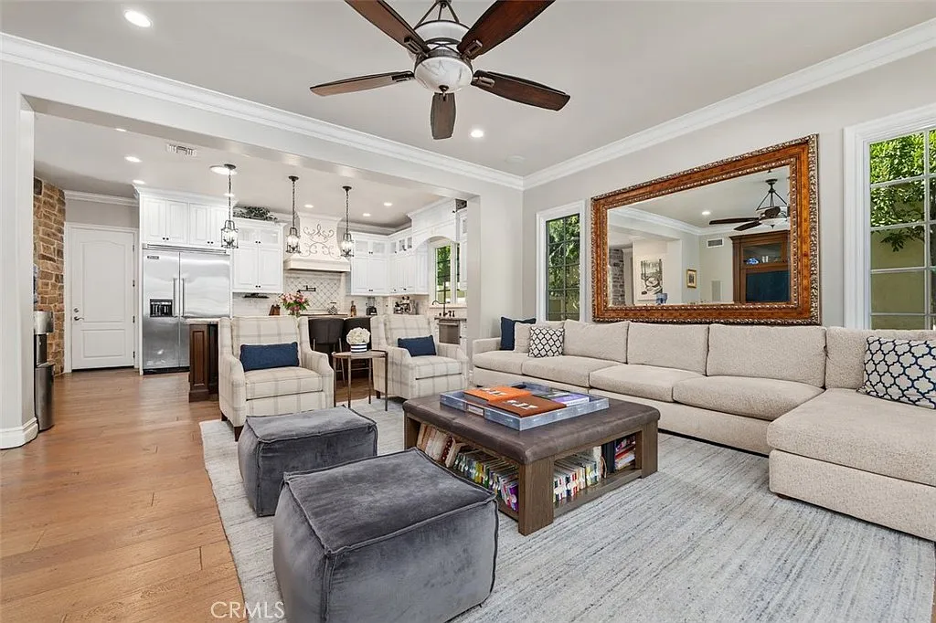 5 bed, 5151 sqft, $21,000 — Photo 3
