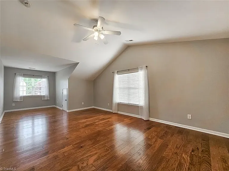 4072 Fountain Grove Dr — Photo 23
