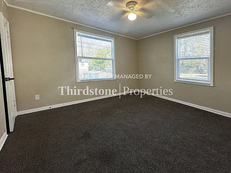 1136 Maynard St — Photo 13