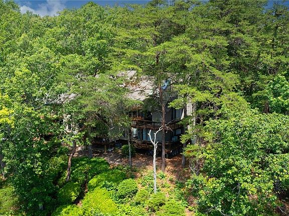 3rd image of 58 Villa Ridge Dr