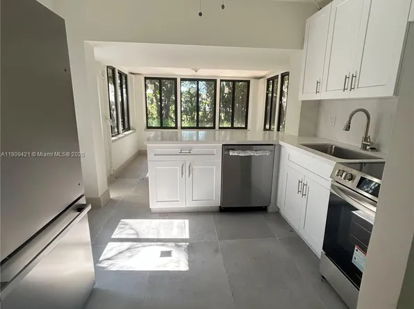 421 SW 11th St, Fort Lauderdale, FL 33315