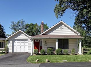 130 Soundview Ave, Rye, NY 10580