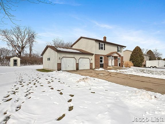 3rd image of 2637 Nolan Ave NW #2639