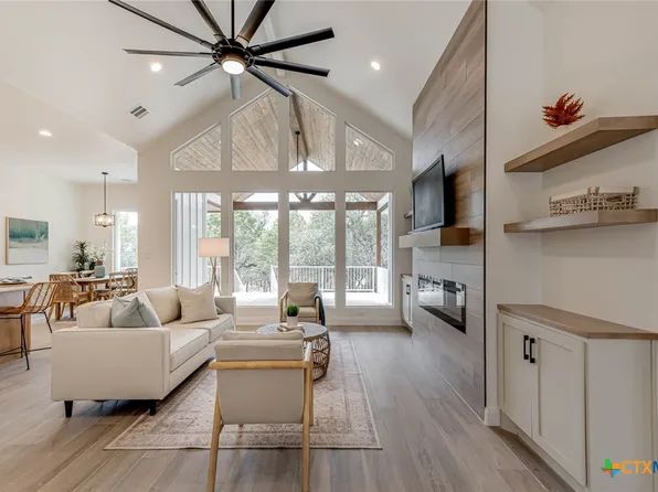 751 Lazy Oaks Dr, Canyon Lake, TX 78133
