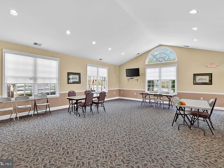 106 N George Mason Dr #4 — Photo 19