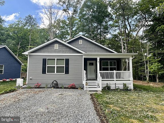 4th image of 47 Magnolia Boulevard Former Cedar Ln
