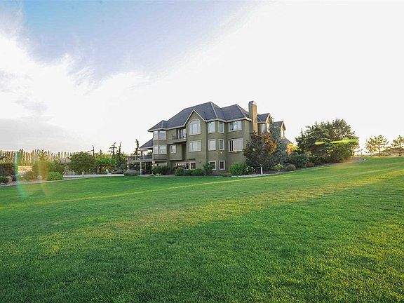 4th image of 2890 Clark Ct