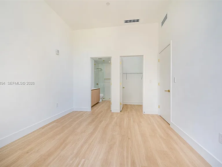 90 NE 32nd St #1106 — Photo 19