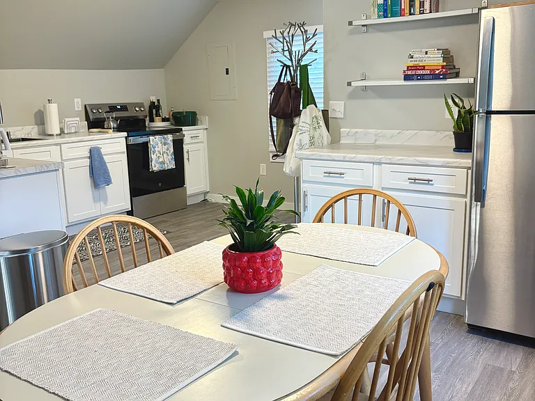 76 S Whittlesey Ave #3 — Photo 5