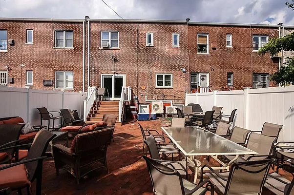 Sold by Fillmore | media 2