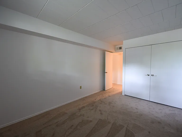 Durham Court Apartments — Photo 46