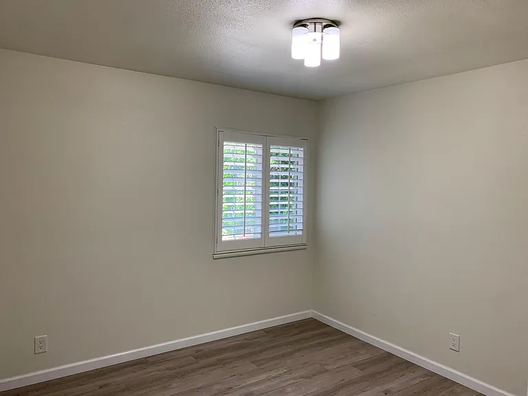 934 Camellia Way — Photo 7
