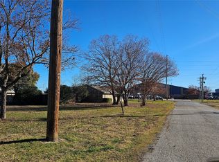 310 E Cottonwood St, Leonard, TX 75452