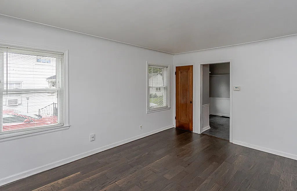 1 bed, 750 sqft, $1,100 — Photo 3