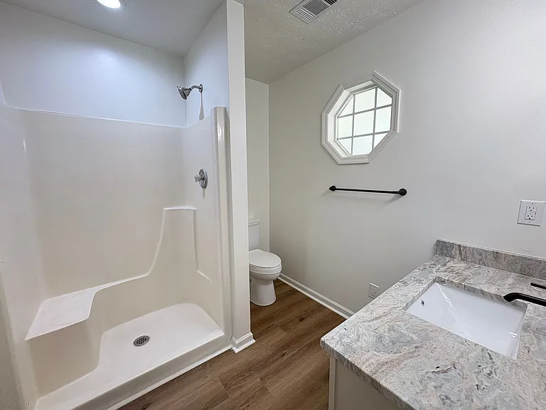 2107 S Seale Rd — Photo 15