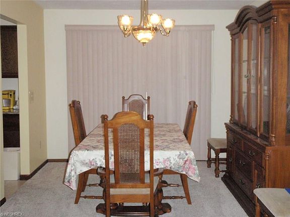 5th image of 1661 Berwick Dr