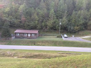 789 Possum Trot Rd, Leburn, KY 41831