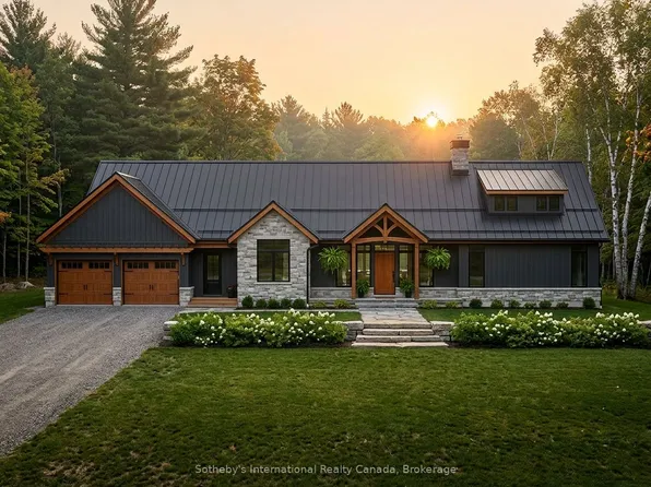 1083 Thomas Rd, Gravenhurst, ON P1P 1R3