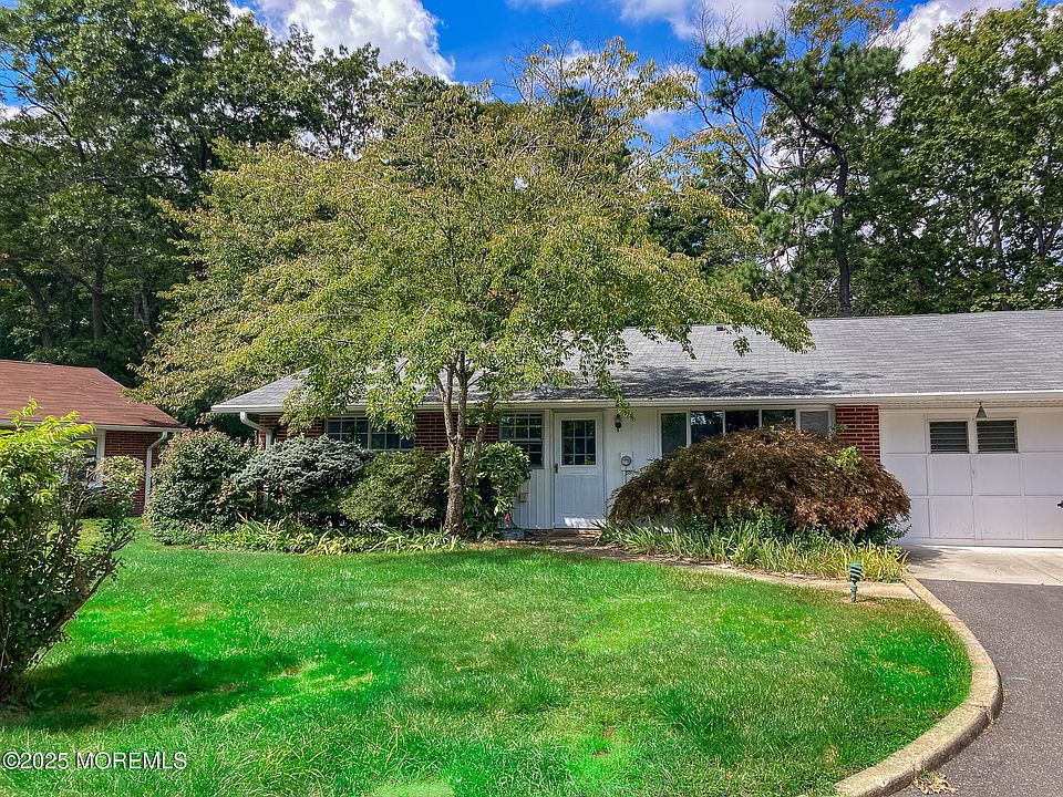 1st image of 519B Portsmouth Dr