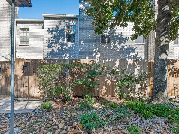 17645 Red Oak Dr #7645, Houston, TX 77090