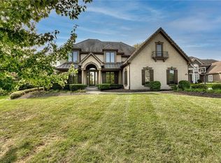 11685 Ballymore Ct, Parkville, MO 64152