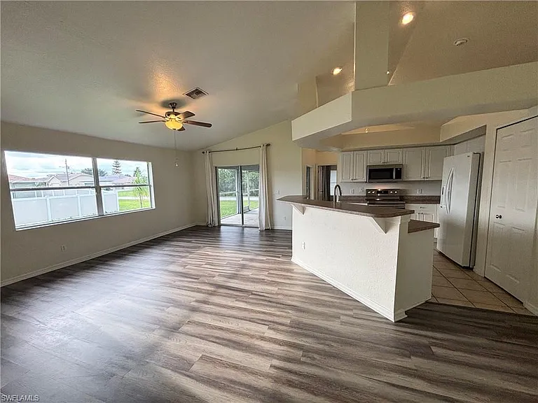 6143 Hendley Ct — Photo 7