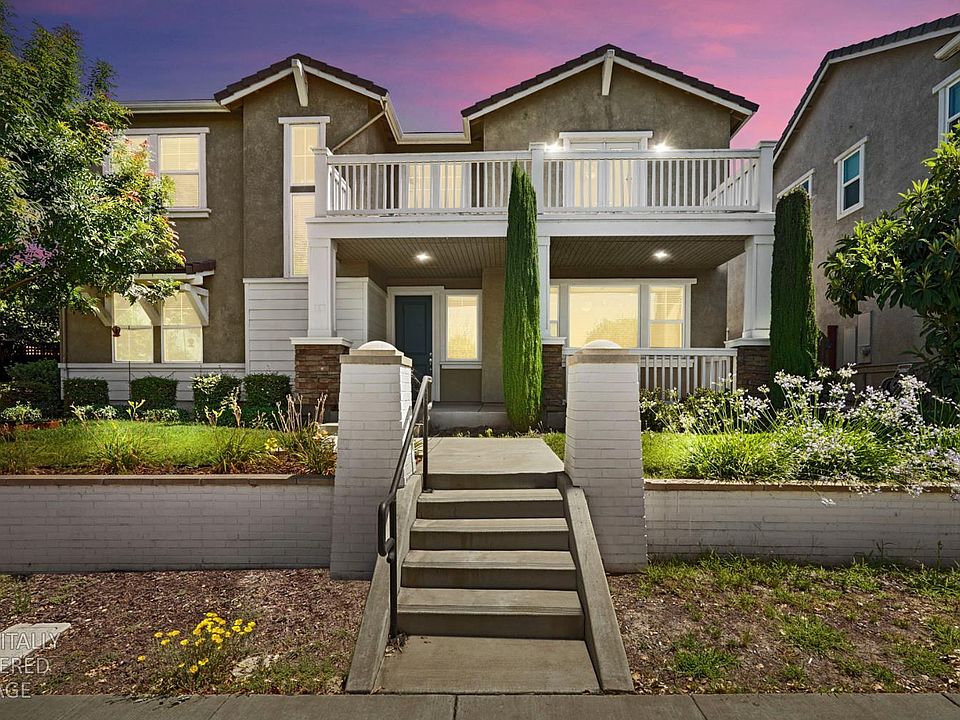 1st image of 577 Lakeside Dr