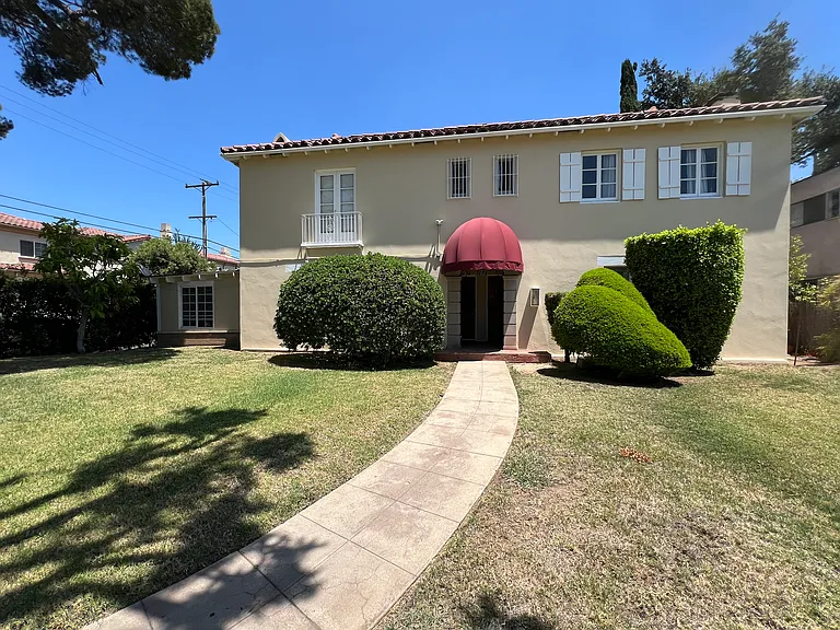 1171 Huntington Dr #D — Photo 1