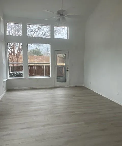 9916 Dryden Ln — Photo 5