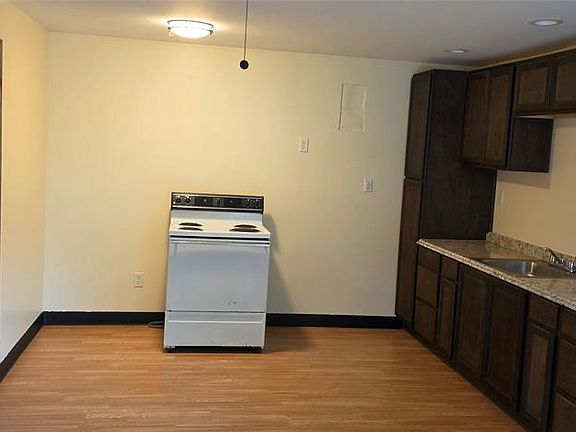 4th image of 9904 Country Rd #3622
