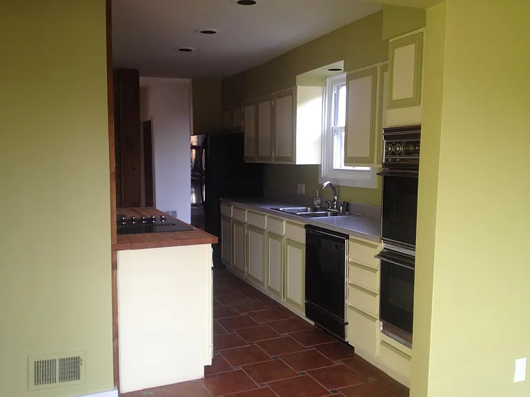 521 Tusculum Ave #B — Photo 13