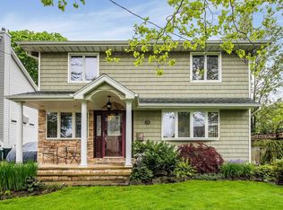 15 Adam Rd W, Massapequa, NY 11758