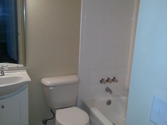 4th image of 2345 Beechmont Ave APT 6