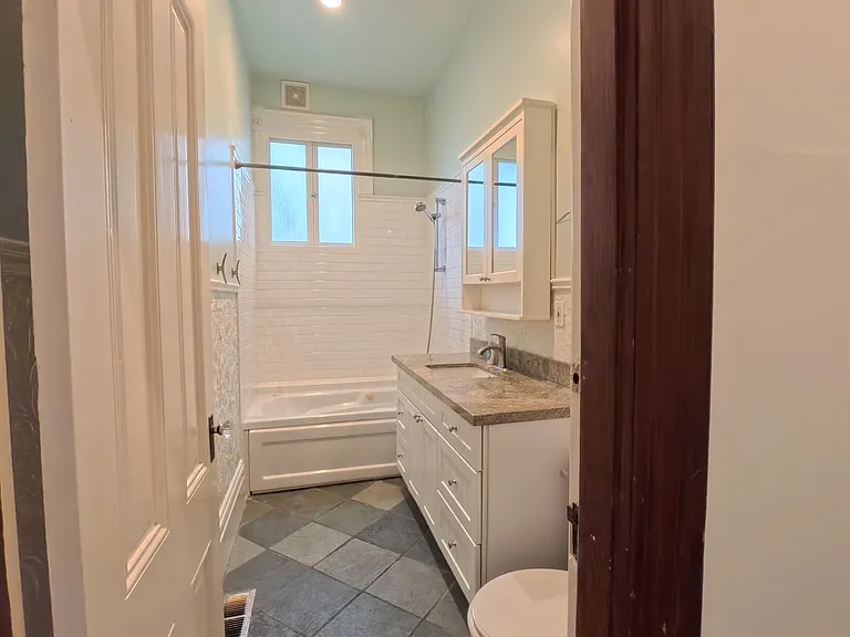 1818 Webster St — Photo 15