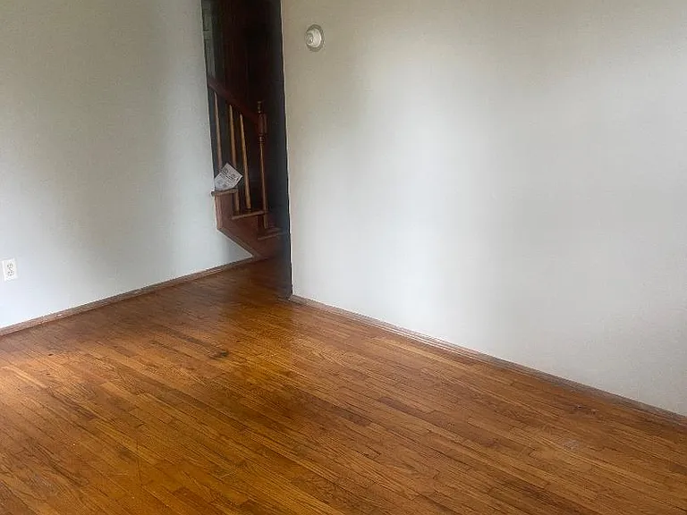 317 Wallace Dr — Photo 6