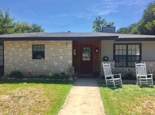 521 1st St, Comfort, TX 78013