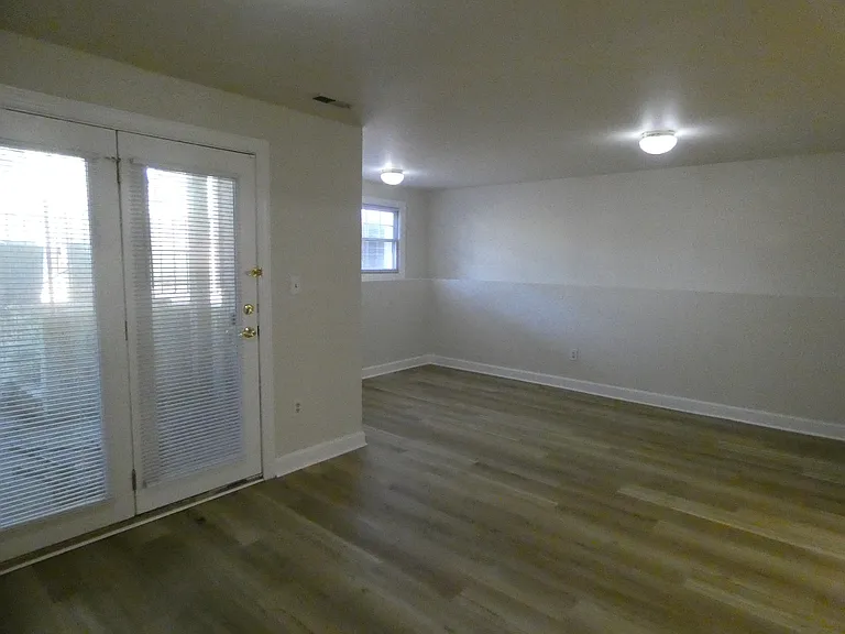Southfield Dr — Photo 17
