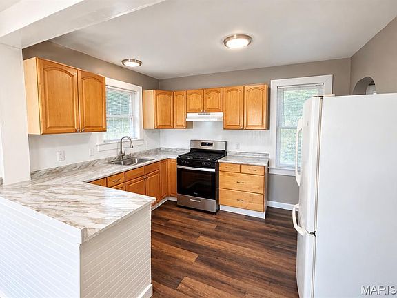 5th image of 2205 Brown Rd