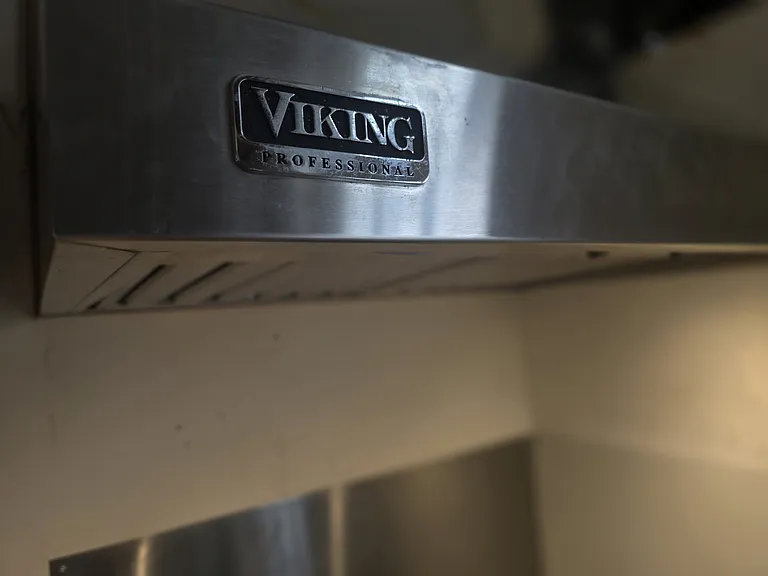 Viking range hood