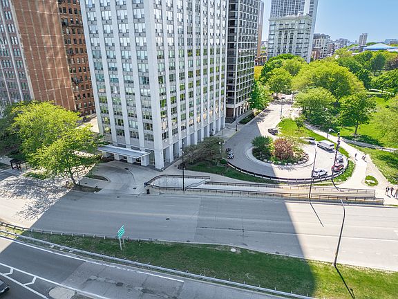 4th image of 1550 N Lake Shore Dr APT 25C