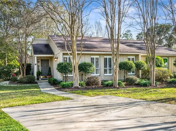 126 Hampton Ct #308, Mandeville, LA 70471