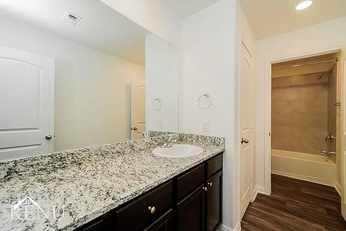 117 Fox Glen Trl — Photo 12