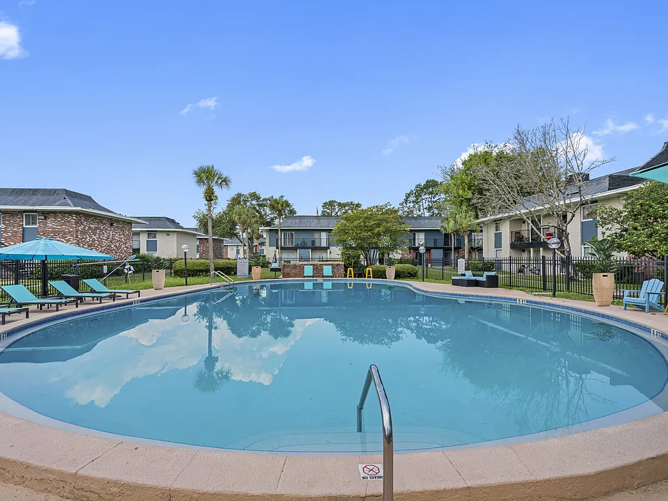 Arbor Place Apartments