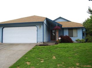 15008 SE Sun Park Dr, Vancouver, WA 98683