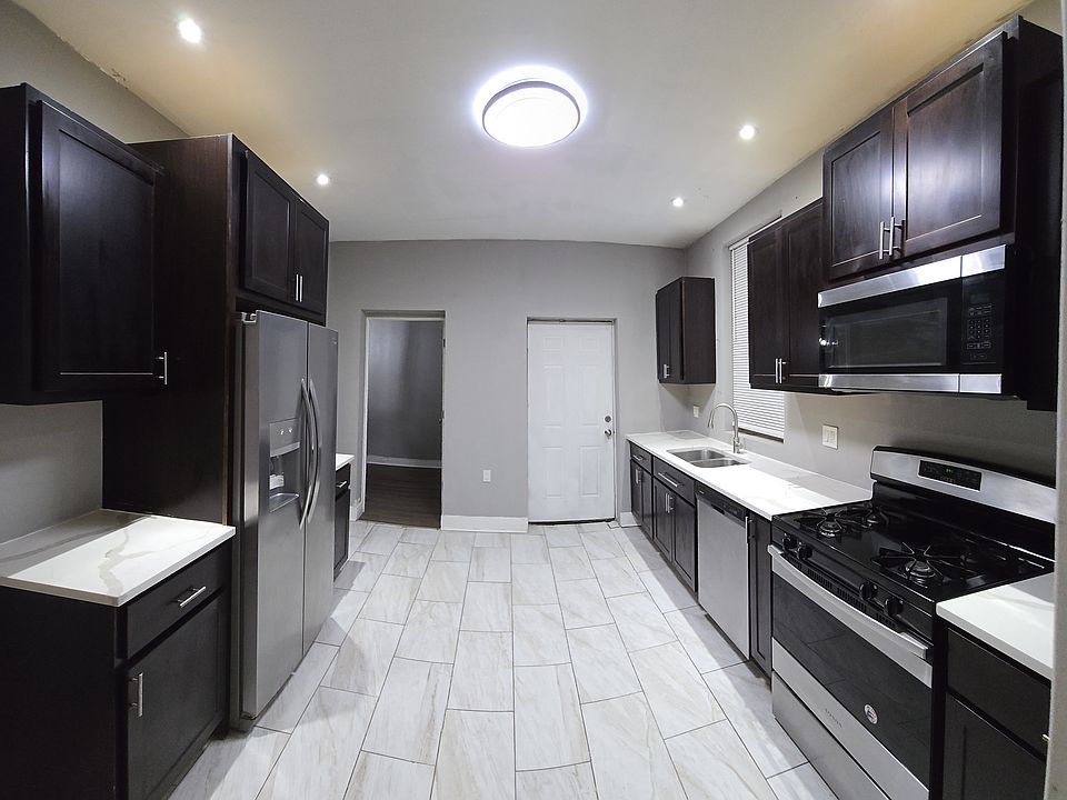 1st image of 7725 S Aberdeen St #1